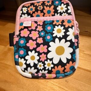 NWT Floral zippered pouch